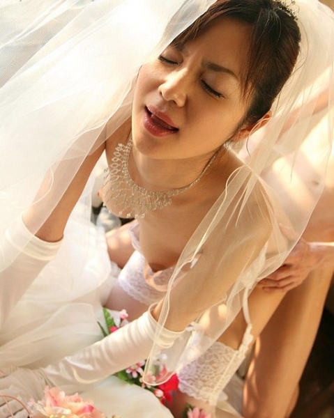 花嫁レイプ画像寝取り寝取られ結婚式新婦ウェディングドレス