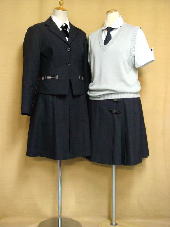 作新学院高等学校の制服
