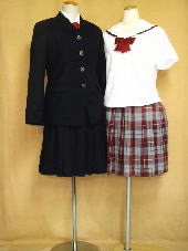 三田松聖高等学校の制服